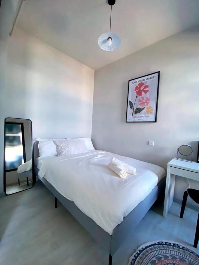Jesselton Quay By Bunga Raya Homes 코타키나발루 외부 사진